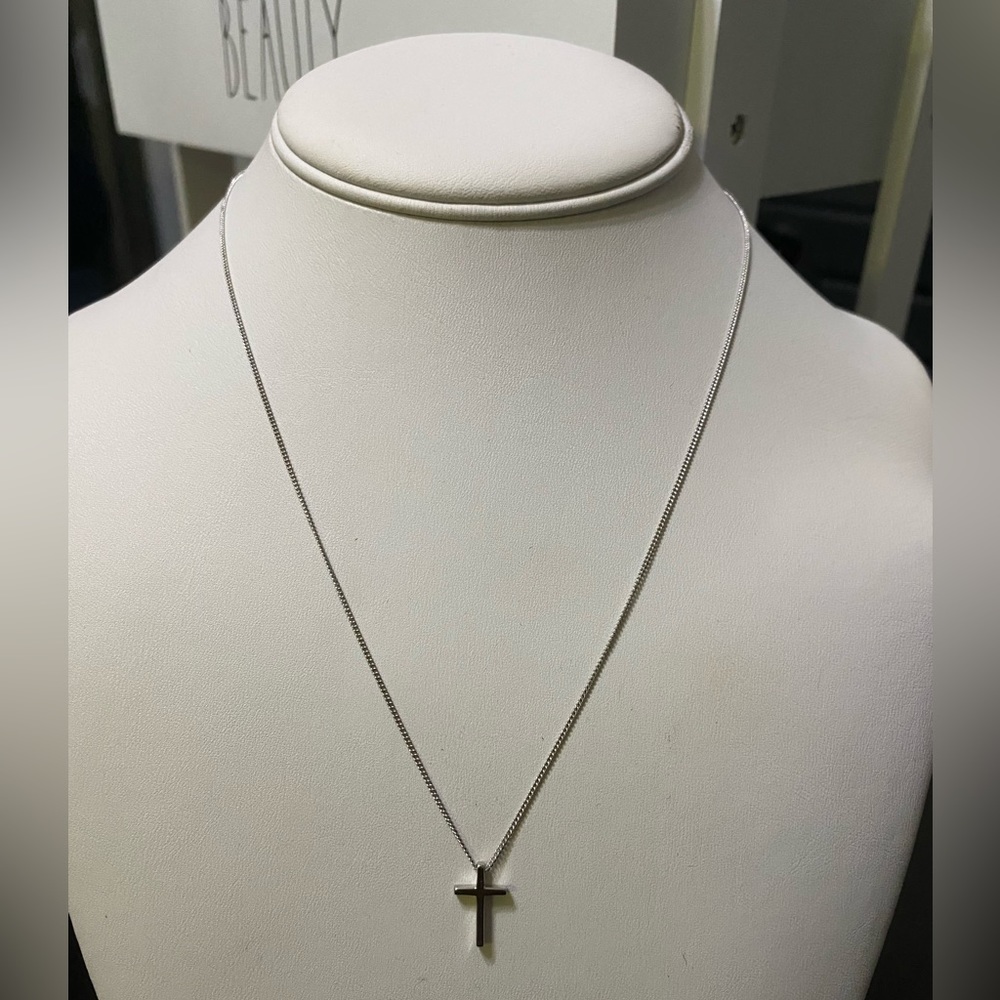 925 Sterling Silver Cross Pendant Necklace